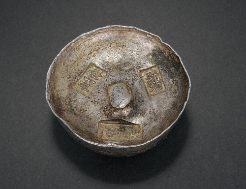 清代浙江“念六年 协盛”花押戳印五两杭锭一枚，重量：194.8克，戳印清晰，品相极佳