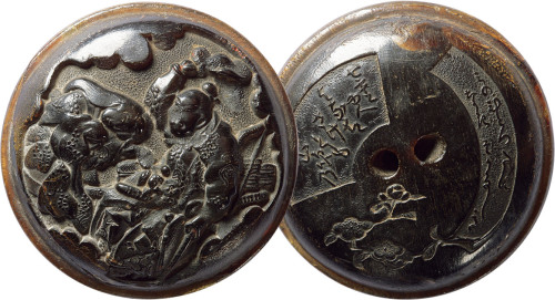 牛角雕人物故事花钱一枚，直径45.8mm，极美品