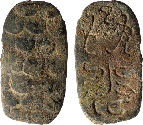 龟币一枚，西汉白金三品之一，高39.7mm，极美品
