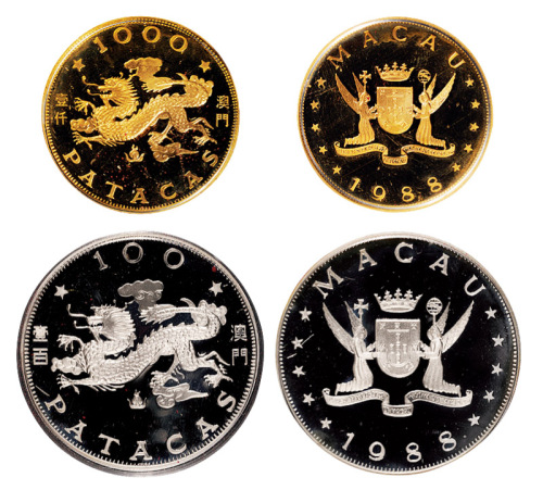 1988年澳门龙年纪念金银币全套二枚，精制，金币面值1000元，重量1/2盎司，成色91.6%；银币面值100元，重量1盎司，成色92.5%，发行量3250套，附原盒及证书