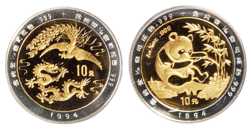 1994年龙凤1/10盎司、熊猫1/10盎司精铸双金属纪念币各一枚，成色99.9％，面值10元，分别含纯金1/10盎司、纯银1/28盎司，铸造发行量分别为2500枚、3000枚，均为造币厂原封，均附证