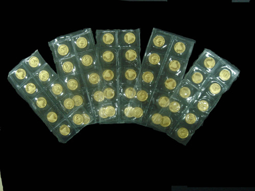 1988年熊猫纪念金币1/20盎司等多枚  完未流通
