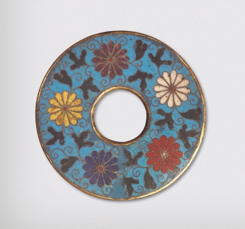 清代大型珐琅花钱（直径93.5mm）