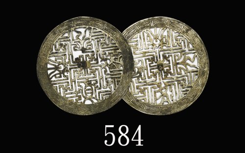 安南大型银质花钱一双，直径73mm。均美品Vietnam, a pair of large Silver Charm Coin, dia 73mm. Both VF (2pcs)