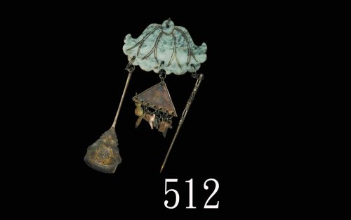 晚清翡翠莲花「出入平安」银质挂饰Late Qing, Jade Lotus 