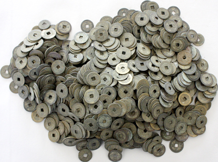 Lots bis 1949 Ca. 1000 Cashmunzen der Qing-Dynastie.   untersch. Erh.