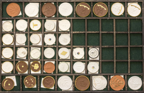 World Coins - Europe，GERMANY:LOT of 145 porcelain medals from the Wiemar Republic era, a fantastic c