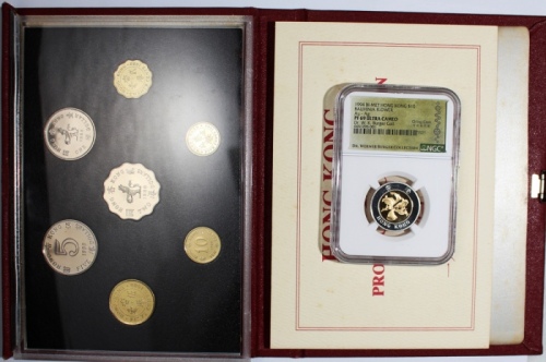  1998年香港精铸钱币套装一套7枚，5仙至5元，发行仅25000套，及1994年10元精铸币，发行仅20000枚，皆连原盒及证书，钱币套装无氧化痕跡，10元评NGC PF 69 Ultra Cameo