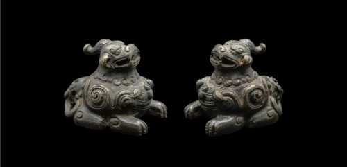  清铜制貔貅振纸 