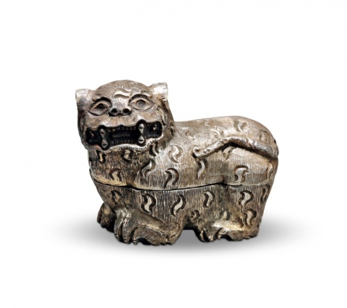  早期银虎一只，重：73g，老工，造型优美，细节清晰，海外回流，保存完好