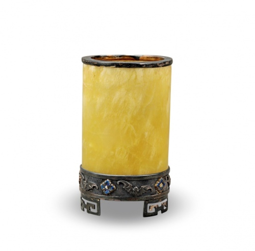  清民“五福临门”镶银玉制笔筒一件，玉质莹润，图案立体饱满，刻工精美，五彩包浆，银光闪亮，保存完好，敬请现场预览