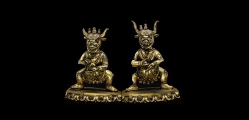  清铜制佛教鎏金护法一对 