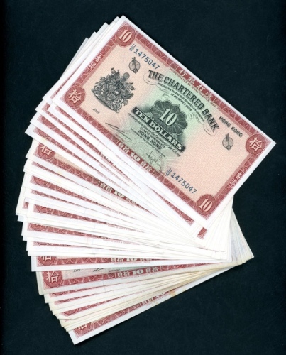  1970至1975年渣打银行10元34枚, VF至EF品相. The Chartered Bank, Hong Kong, a lot of 34x $10, ND(1970-75), serial 