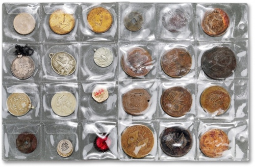  历代中外钱币纪念章共约25枚，品种繁多，品相不等，内含参考品，天津前辈藏家旧藏，敬请预览