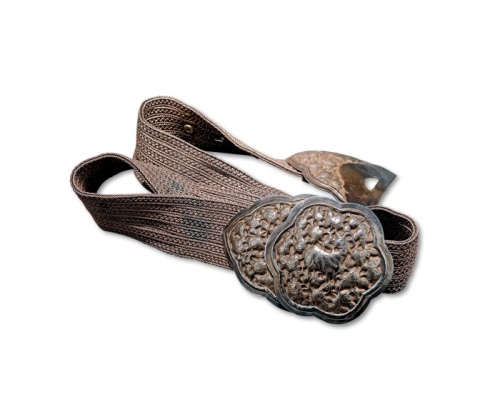  早期“山羊图”银制腰带一件，重：612g，由银线编成，老工，图案繁复精美，原味黑色包浆，海外回流，保存完好