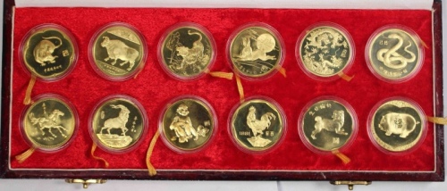  1981-1992年上币生肖精制铜章（33mm）