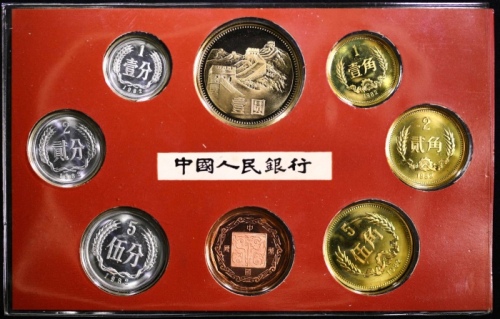  1982年精制套装流通硬币