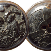 牛角雕人物故事花钱一枚，直径45.8mm，极美品