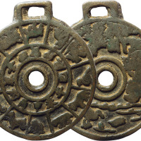 早期“老子讲经”背十二生肖花钱一枚，带挂，直径54.6mm，美品