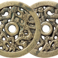 清双龙镂空花钱一枚，直径55.4mm，极美品
