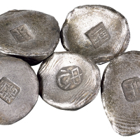 清代“雍”、“正”、“嘉”、“忠”、“东”字铭文一两小锭各一枚，共计五枚，总重量：156.8克