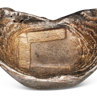 清代山东“高唐 协祥银炉”十两银锭一枚，重量：393克，彩色包浆，品相颇佳