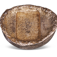 清代陕西“龙驹寨厘金局 恒□”五两槽锭一枚，重量：180.7克，此品种极其稀少，原包浆，保存状态极好龙驹寨，即今陕西丹凤县城所在地，距商州城一百二十里。相传西楚霸王项羽的坐骑乌骓，就出产在寨东北的龙潭