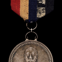 1923年曹锟武装像宪法成立纪念章一枚，配原授带，极美品