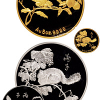 1995年台湾丙子鼠年生肖纪念金章、银章各二枚，共计四枚，均精制，无面值，其中金章5盎司、1/4盎司各一枚，银章5盎司、1盎司各一枚，成色均99.9%，附原盒及证书
