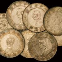 1927年孙中山像开国纪念壹圆银币八枚，均原包浆，极美品