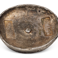 清代四川“厘金局”双戳十两圆锭一枚，重量：366.3克，原包浆，品相极美