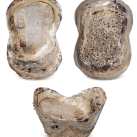 清代蒙古“光绪年月日 西包镇赵步云 足色”五十两银锭一枚，重量：1859.7克，原铸银光，银质洁白，铭文清晰，完全未流通品相，极少见