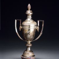 1935-1938年间冀东银行总行赠日本汤本求真纪念银杯一件