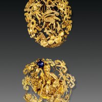 清代累丝金质福禄寿纹嵌宝石帽花一对