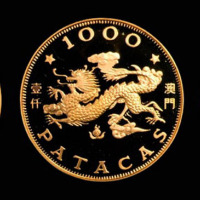 1980年香港猴年1/2盎司生肖金币、1987年澳门羊年1/2盎司生肖金币、1988年澳门龙年1/2盎司生肖金币各一枚，共计三枚  完未流通