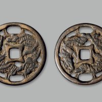 双鱼化龙镂空花钱