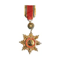 民国三十四年（1945年）蒋介石像八年抗战纪念胜利纪念章