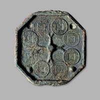 “货泉”铜母范，内含“货泉”面、背母范各四枚