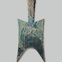 无文大型耸肩尖足空首布