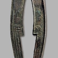 “齐大刀”背“安”三字刀