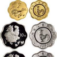 2005年中国人民银行发行乙酉（鸡）年梅花形生肖纪念金银币二枚全二套