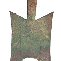 战国大型无文耸肩尖足空首布