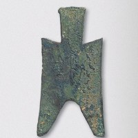 战国“甘丹”大型尖足布
