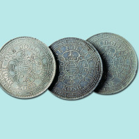 1866年、1867年、1868年香港一元银币各一枚