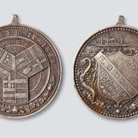 1893年上海工部局纪念开埠五十周年银质佩章