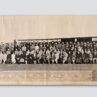 民国十九年（1930年）五月上海万国储蓄会全体同仁摄影