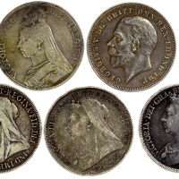 英国1 Crown银币5枚一组，年份包括1889丶1893丶1897及1935，AF至VF品相