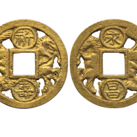 1914年（民国三年）袁世凯一圆银币，加盖喜字，极美品至未使用。共2枚