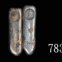 民国香港利昌金舖999银条，重74、76克，两枚旧款少见。均极美品Republic, HK Lee Cheung Goldsmith Silver Bar, wgt 74 & 76grm. Both 