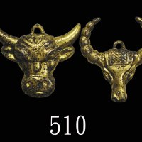铜鎏金牛首饰件一对A pair of Bronze Gilt Ox Head decorations